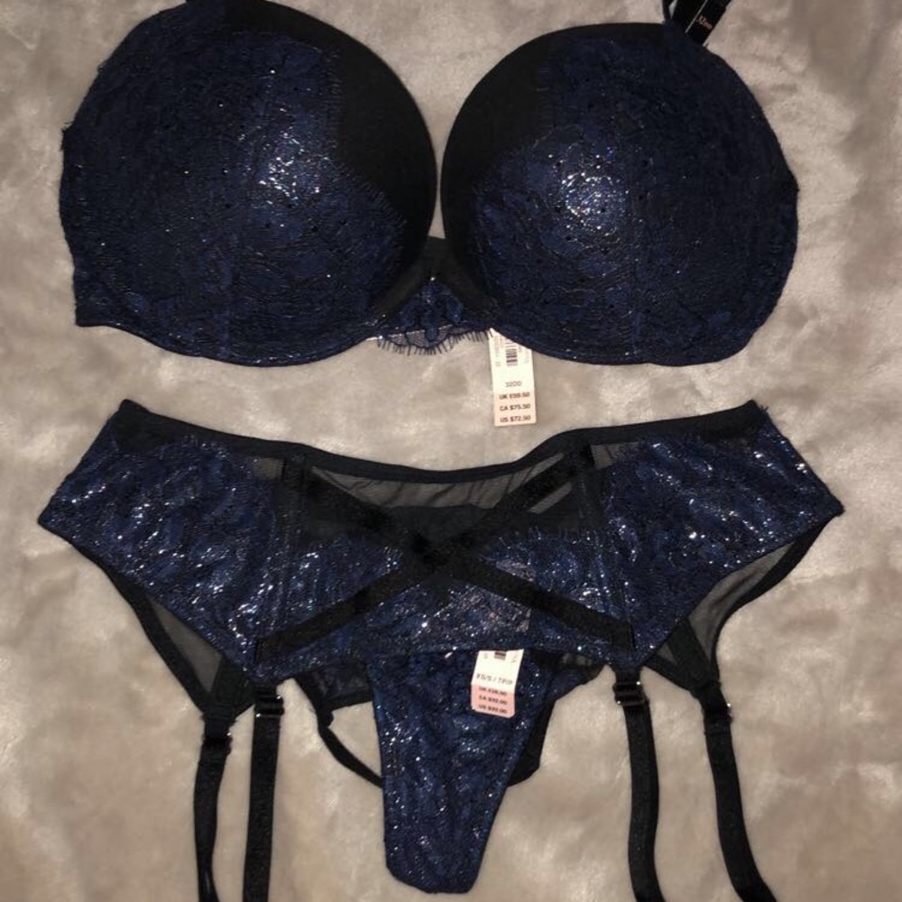 VICTORIA SECRET VERY SEXY BRA SET